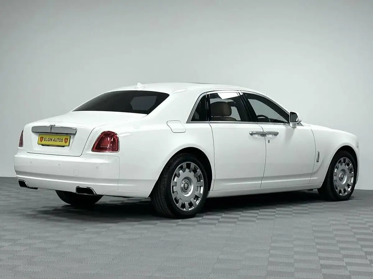 2013-rolls-royce-ghost-66-big-7