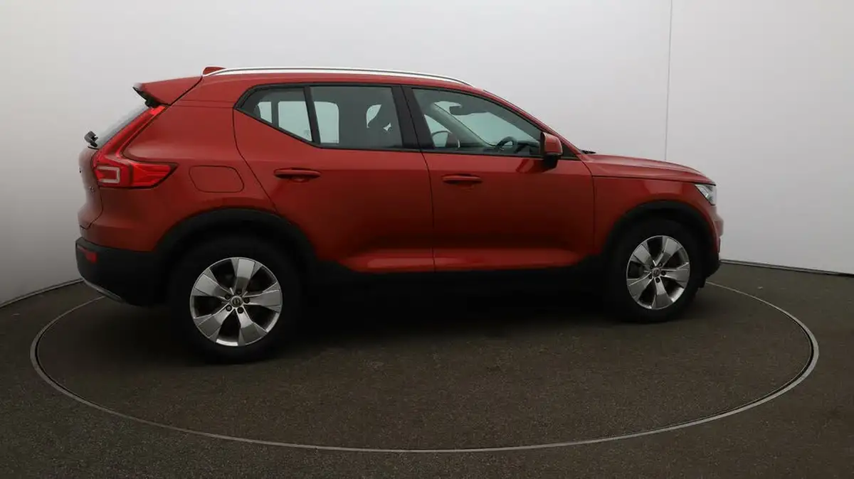 2019-volvo-xc40-20-t4-momentum-pro-big-48