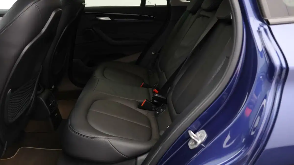 2022-bmw-x1-15-xdrive-25e-phev-xline-big-15
