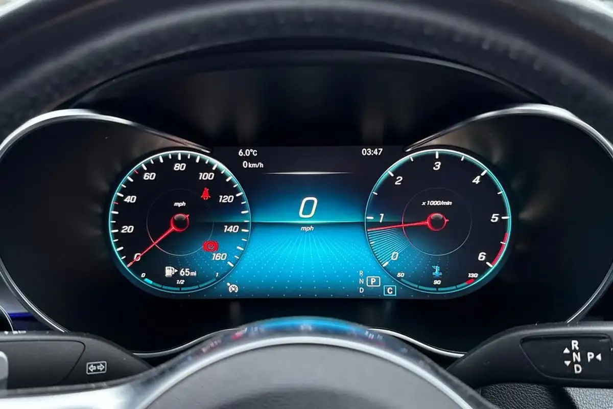 2020-mercedes-benz-glc-class-20d-glc300d-amg-line-premium-coupe-4d-big-39
