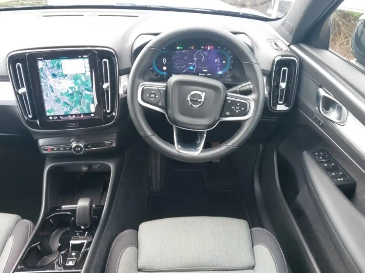 2022-volvo-xc40-20-b3-plus-big-6