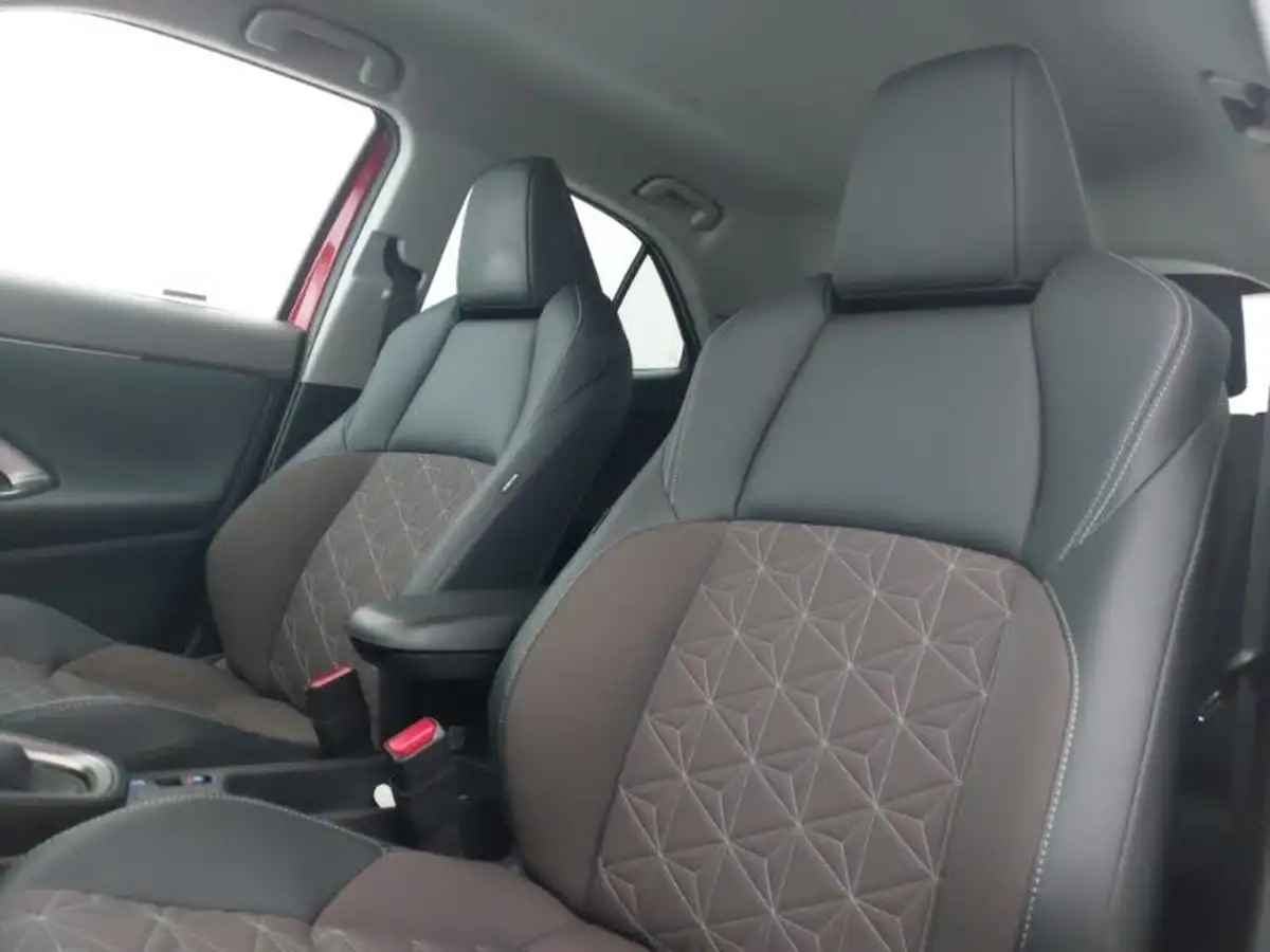 2022-toyota-yaris-cross-15-vvt-i-excel-big-11