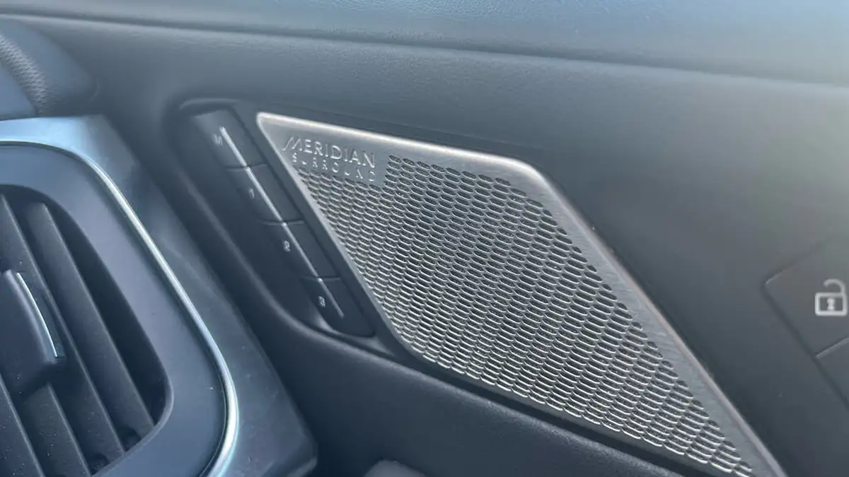 2022-jaguar-i-pace-ev400-hse-black-big-27