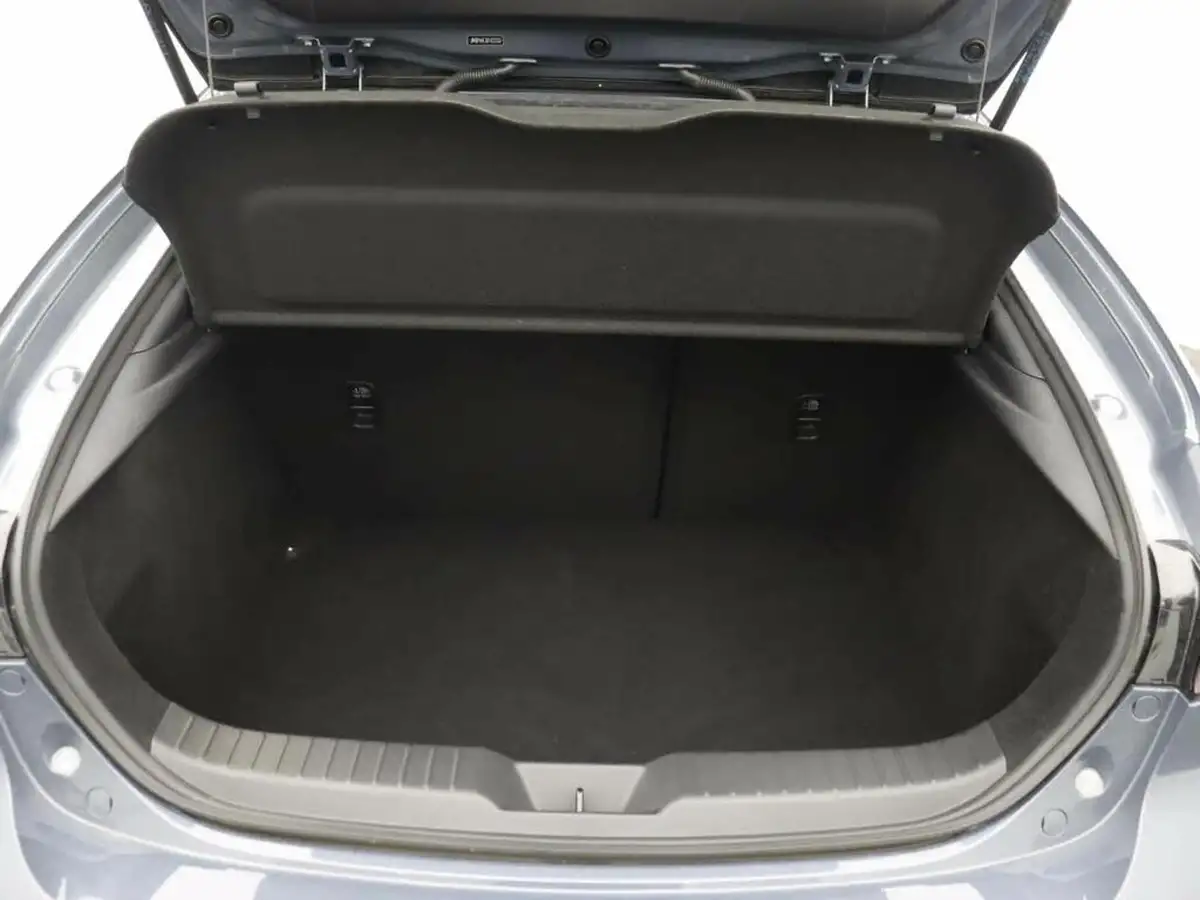 2024-mazda-mazda3-20-e-skyactiv-g-homura-big-10