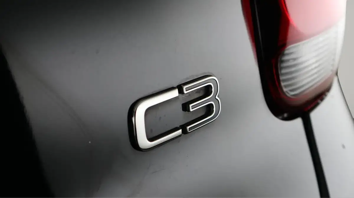 2020-citroen-c3-12-puretech-flair-83ps-big-20