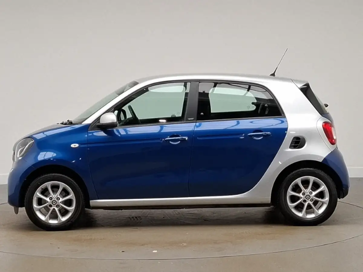 2024-mazda-mazda2-15-homura-big-3