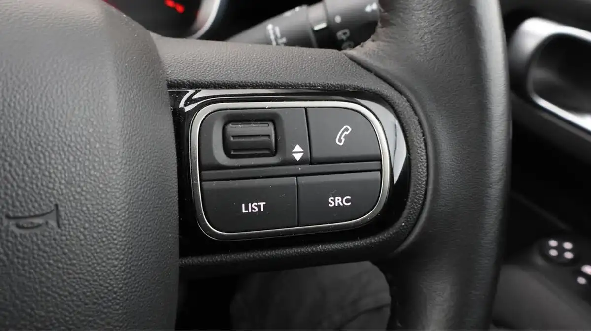 2020-citroen-c3-aircross-12-puretech-flair-110ps-ss-big-22