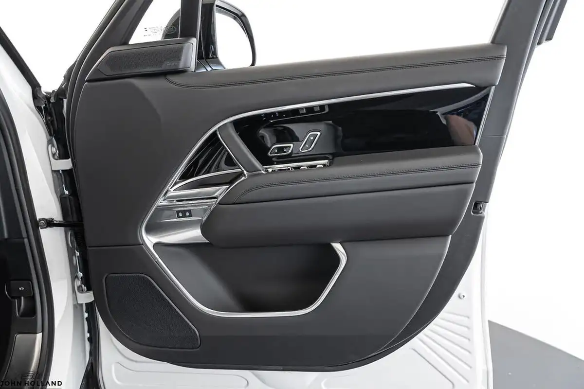 2024-land-rover-range-rover-30-d350-hse-big-34
