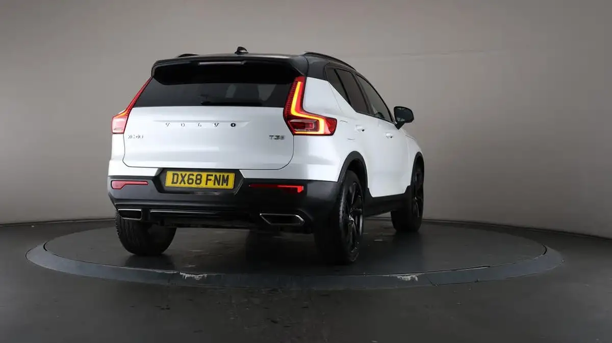 2018-volvo-xc40-15-t3-r-design-pro-big-71