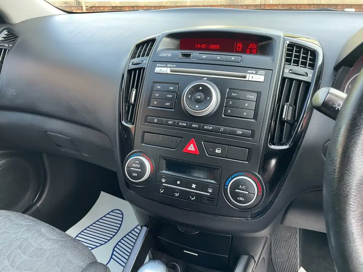 2012-kia-ceed-16td-3-estate-auto-big-11