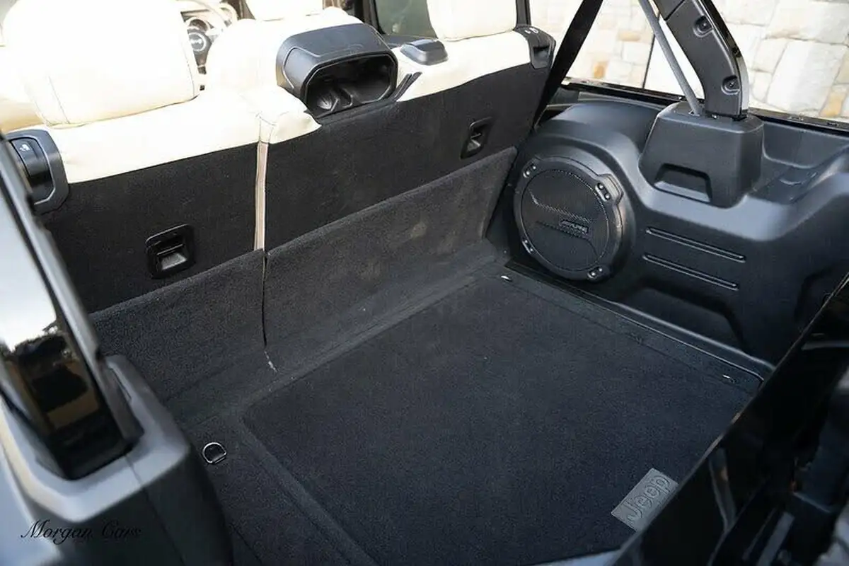 2022-jeep-wrangler-20-gme-sahara-5d-big-57