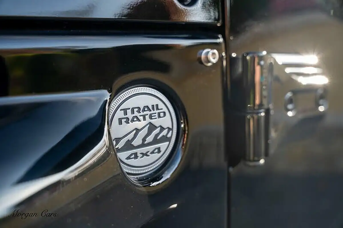 2022-jeep-wrangler-20-gme-sahara-5d-big-33