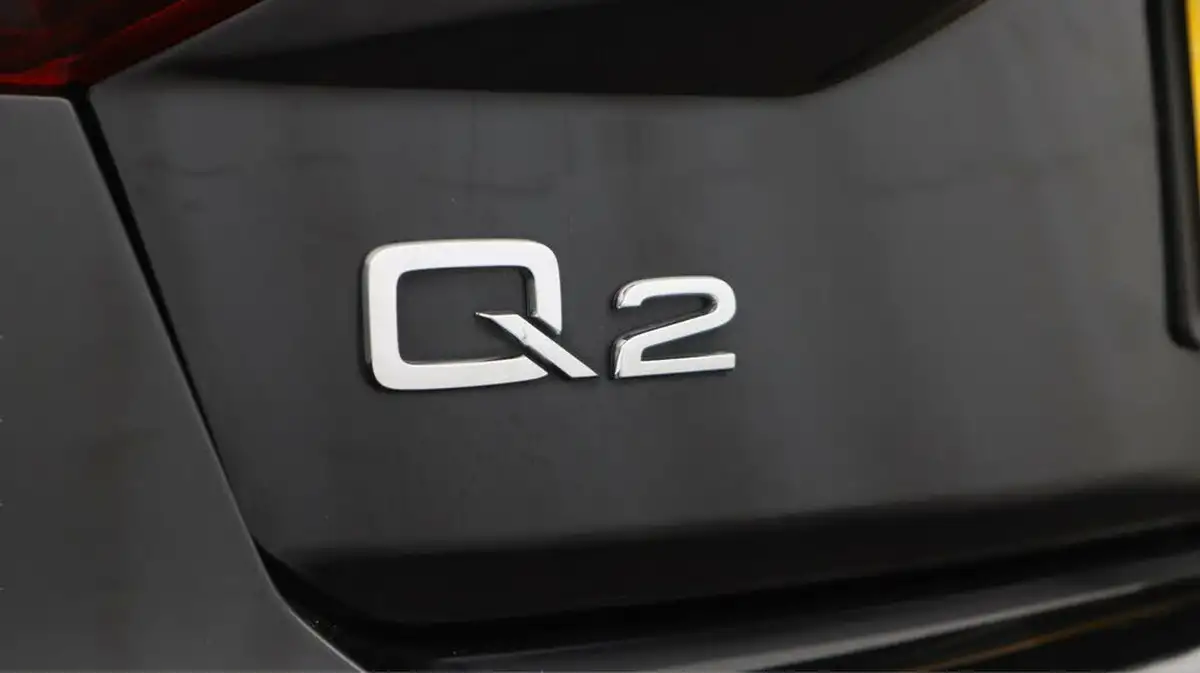 2019-audi-q2-16-30-tdi-black-edition-big-21