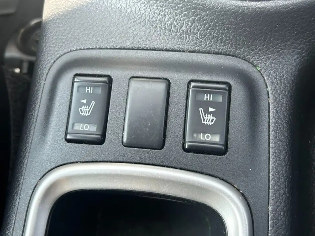 2019-nissan-navara-23dci-tt-tekna-8-navileather-auto-big-37