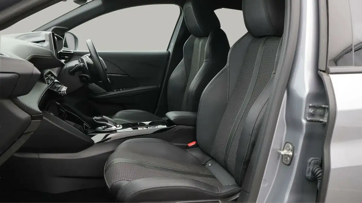 2020-peugeot-208-12-puretech-gt-line-130bhp-eat8-big-14