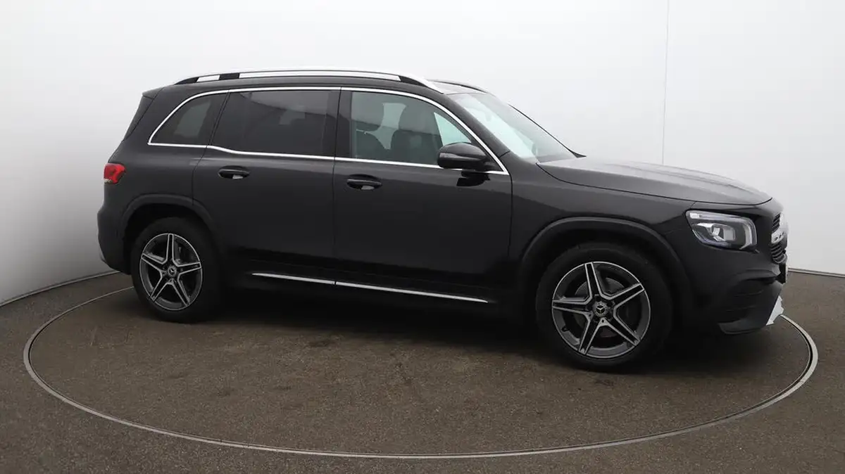 2021-mercedes-benz-glb-class-13-glb200-amg-line-8g-tronic-big-37