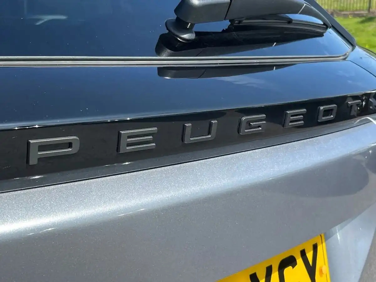 2024-peugeot-2008-suv-e-allure-136ps-50kwh-big-21