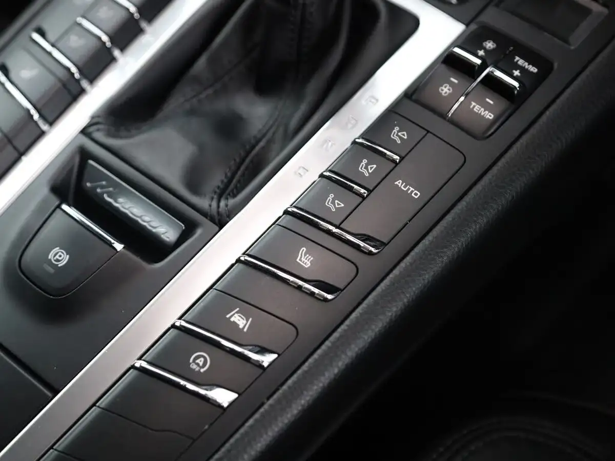 2019-porsche-macan-30-v6-s-big-22