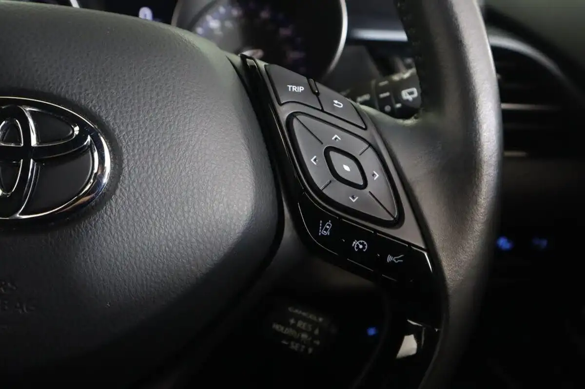 2021-toyota-c-hr-18-vvt-i-design-big-13