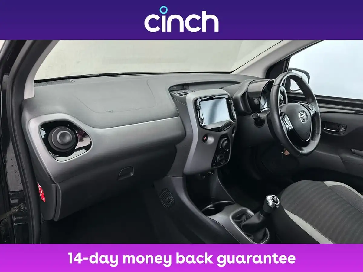 2020-toyota-aygo-10-vvt-i-x-play-big-13