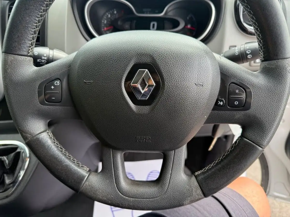 2018-renault-trafic-16dci-ll29-145-sport-nav-energy-145-e6-crew-van-big-22