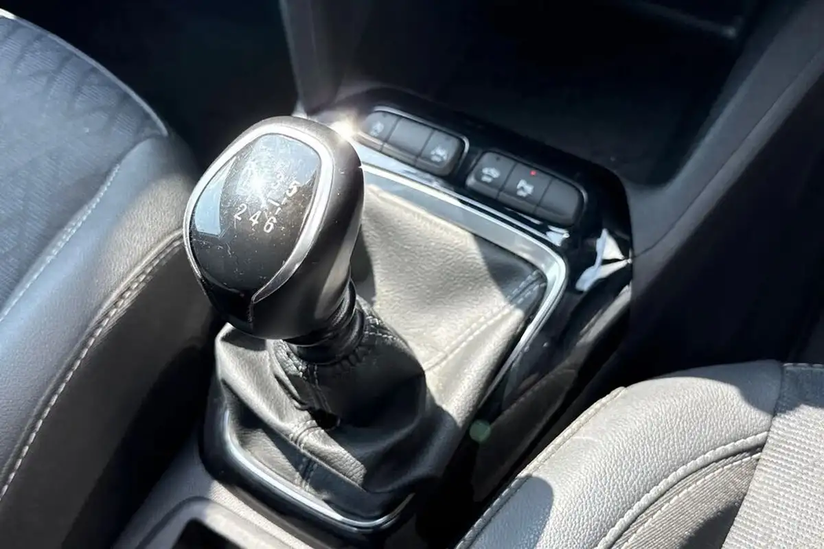 2022-vauxhall-corsa-12-turbo-elite-edition-big-22