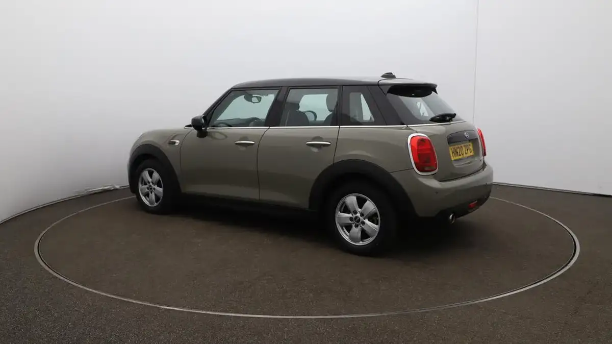 2020-mini-countryman-15-cooper-classic-big-35