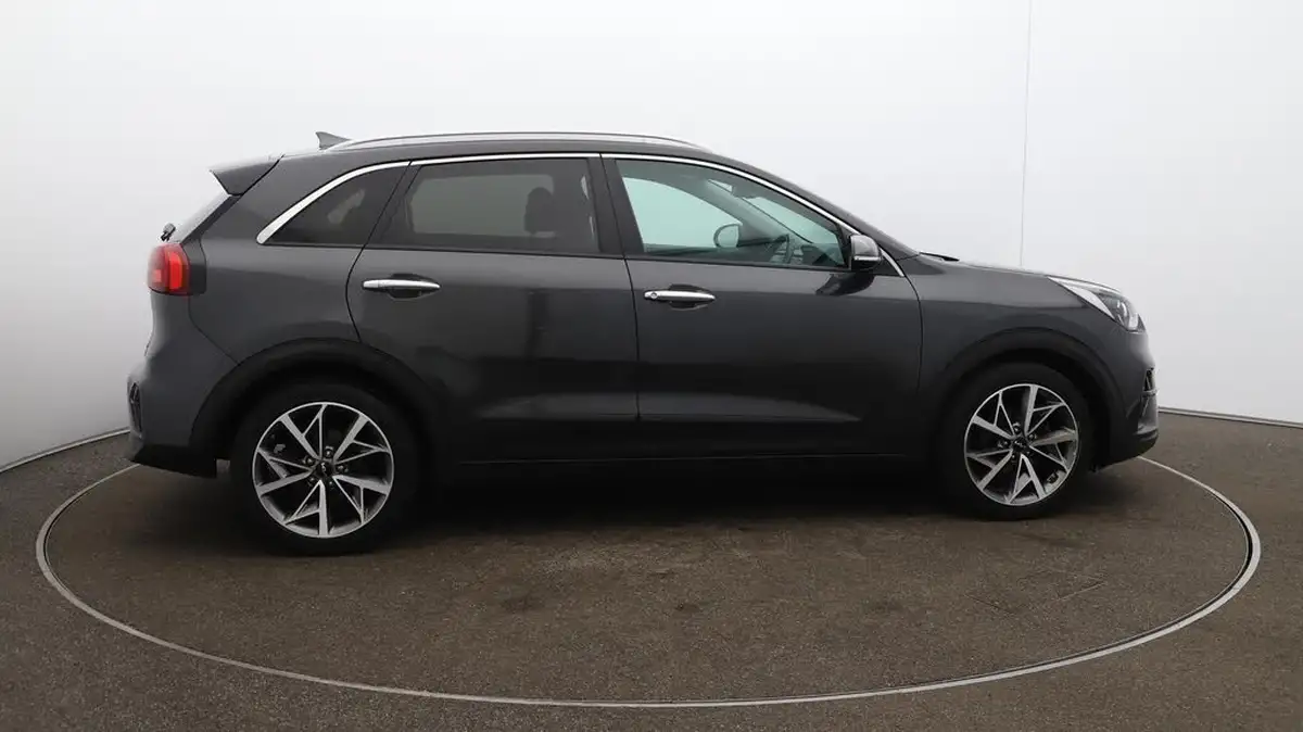 2022-kia-niro-16-gdi-3-156kwh-big-51