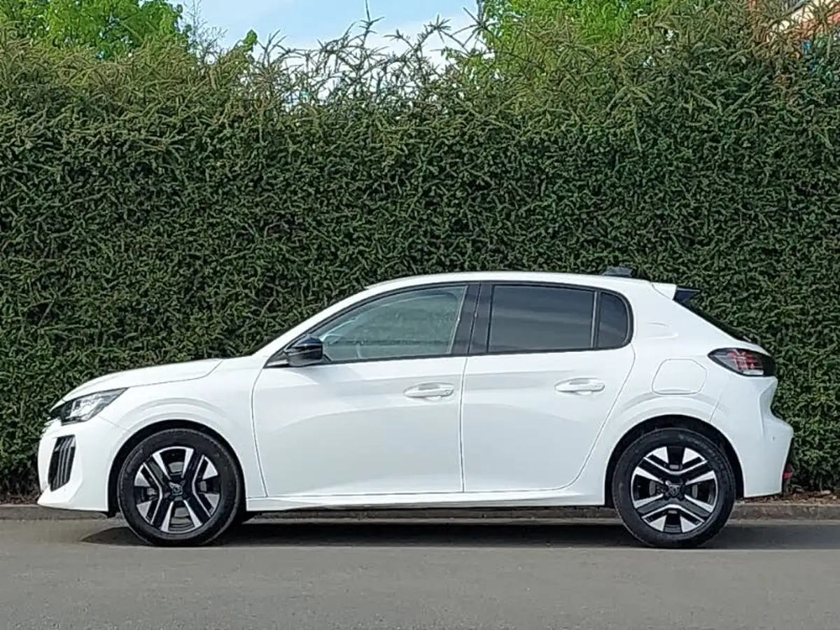 2024-peugeot-208-12-puretech-allure-big-3
