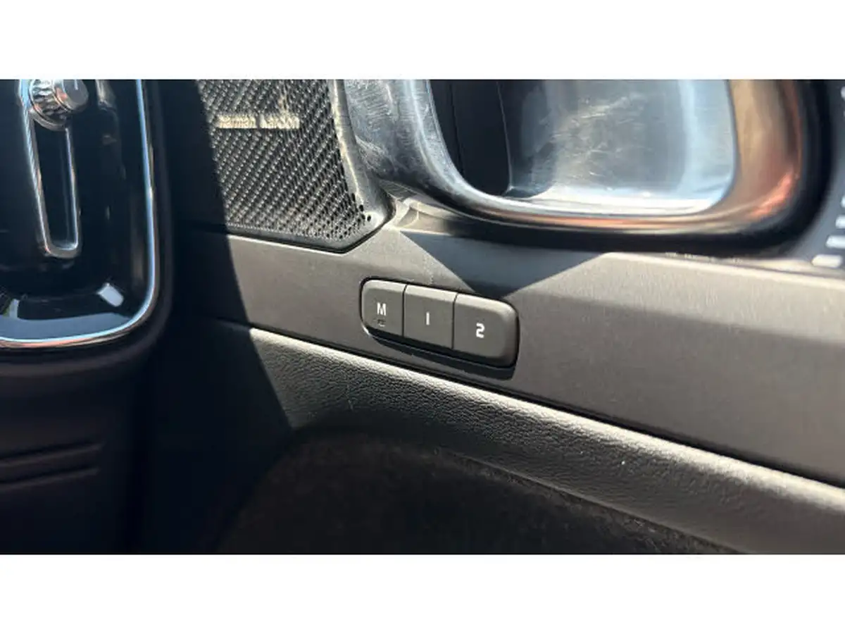 2018-volvo-xc40-20td-d4-first-edition-big-43