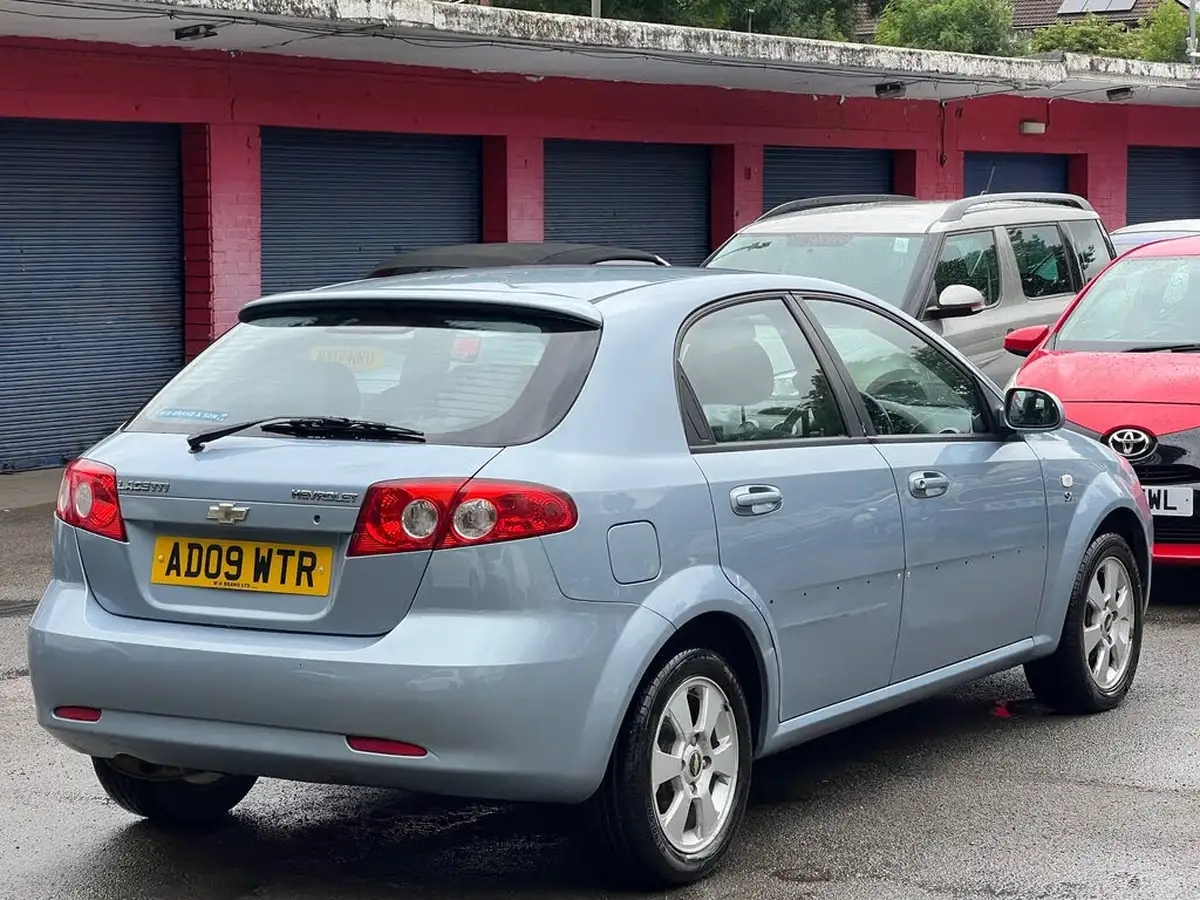 2009-chevrolet-lacetti-16-sx-hatchback-big-6