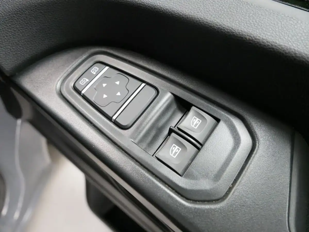 2022-renault-trafic-20dci-sl28-130-business-big-26