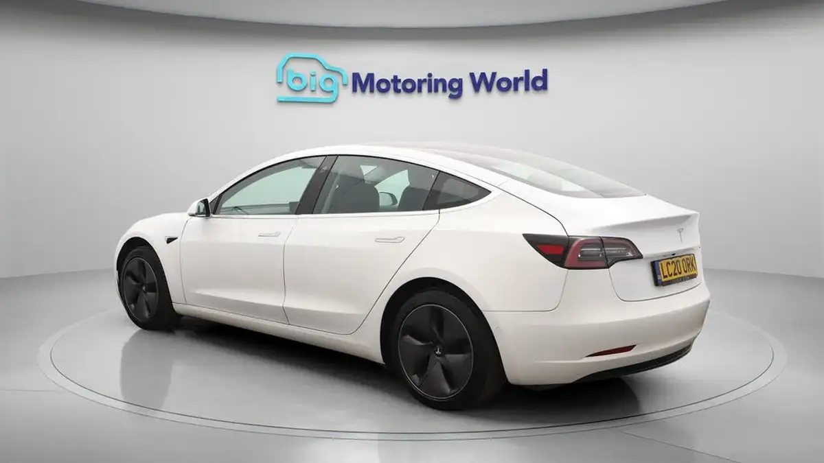 2020-tesla-model-3-e-standard-plus-big-5