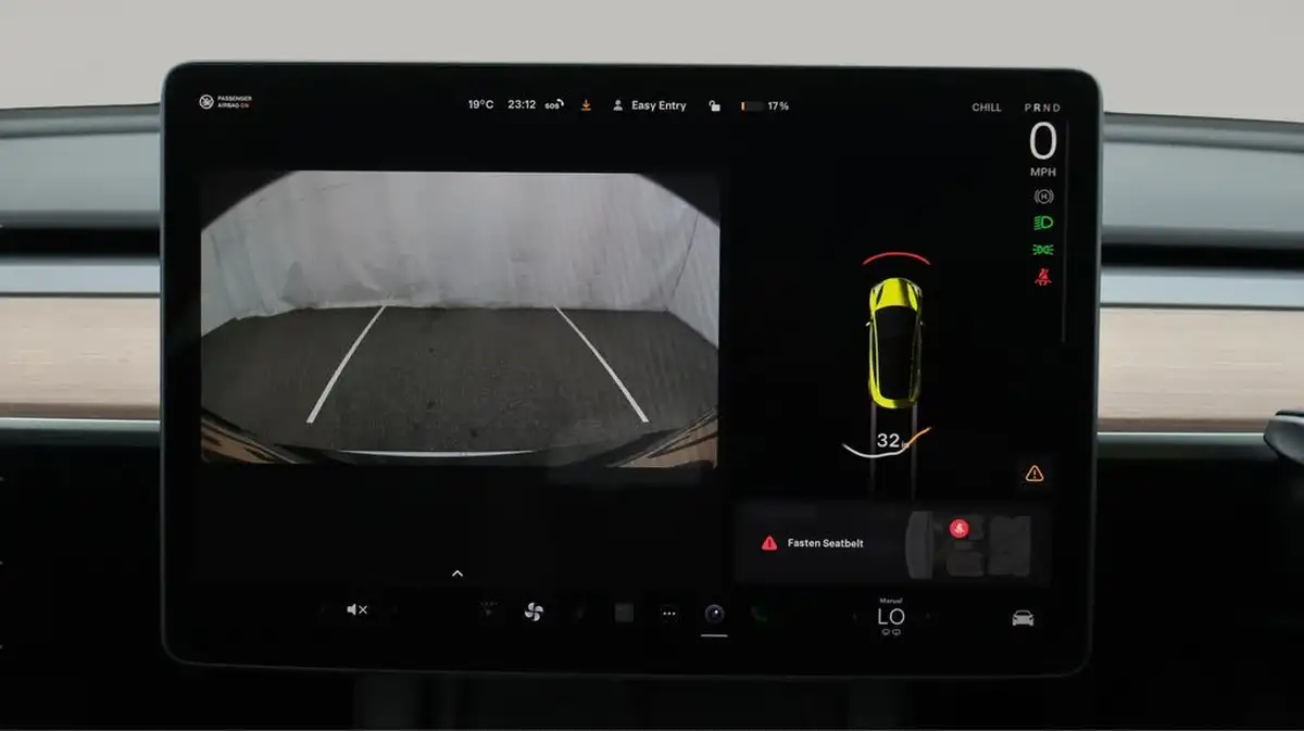 2022-tesla-model-3-e-long-range-big-42