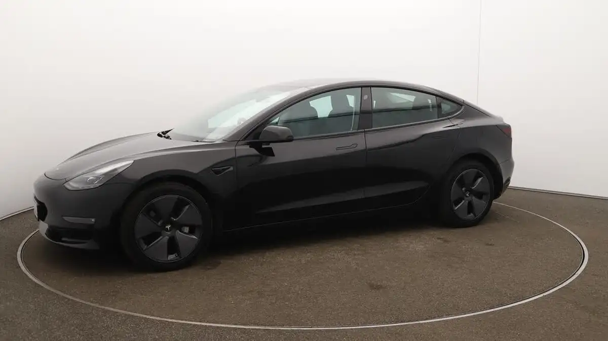 2022-tesla-model-3-e-long-range-big-58