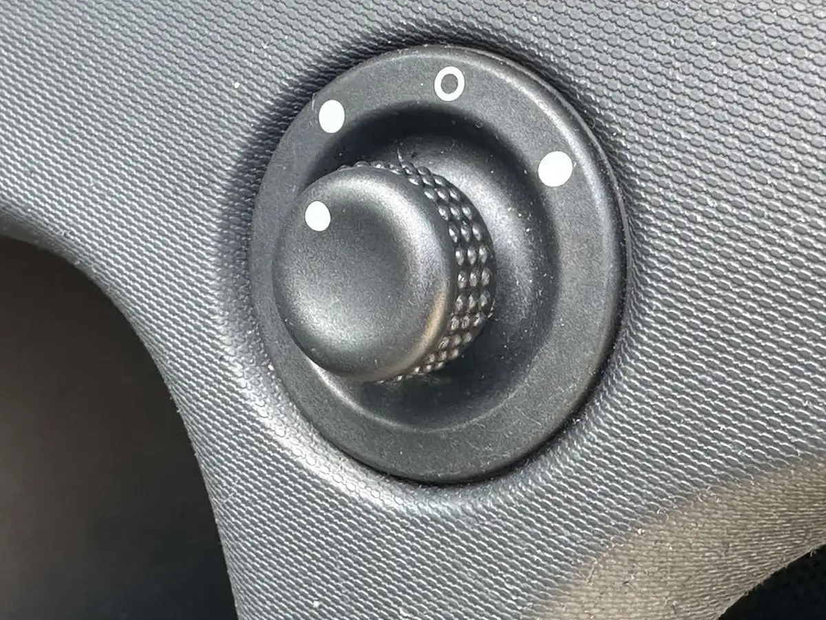 2015-smart-fortwo-09-prime-premiumss-twinamic-big-45