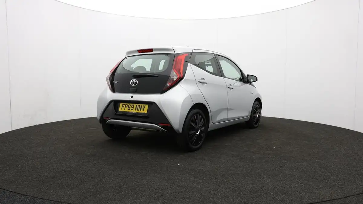 2019-toyota-aygo-10-vvt-i-x-play-big-76