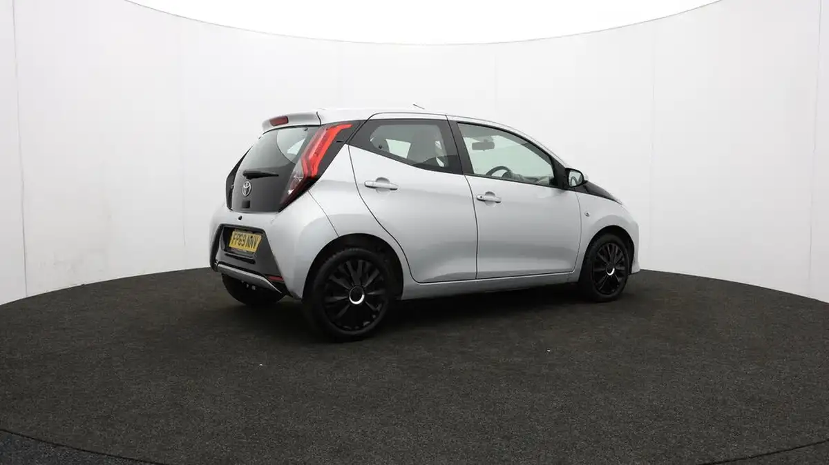 2019-toyota-aygo-10-vvt-i-x-play-big-28