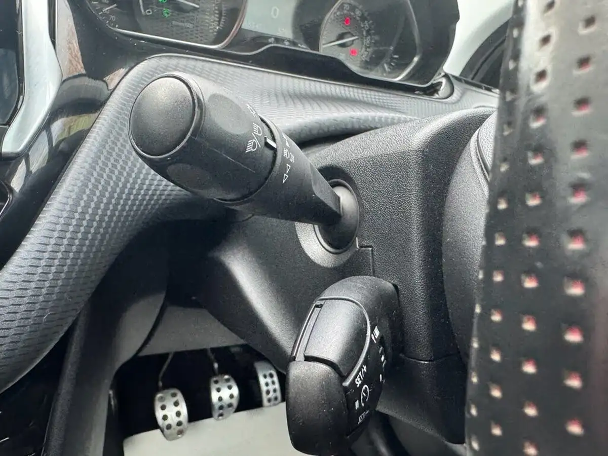 2017-peugeot-2008-suv-16bluehdi-gt-line-120bhp-ss-big-26