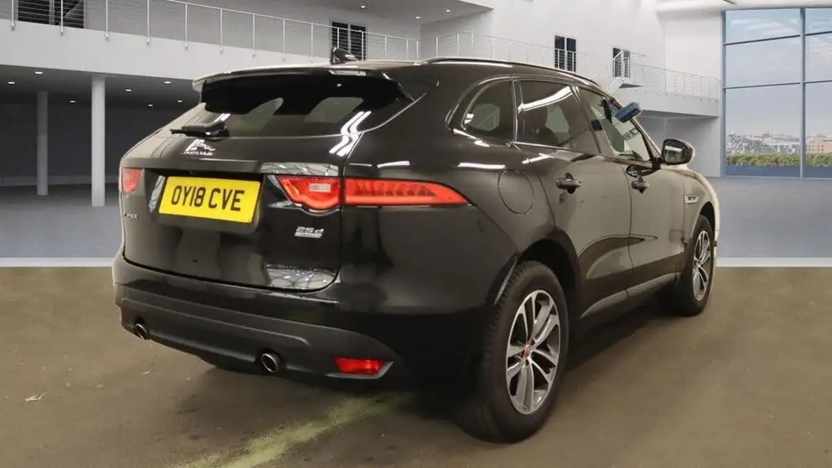 2018-jaguar-f-pace-20-i4d-r-sport-240ps-awd-auto-big-7