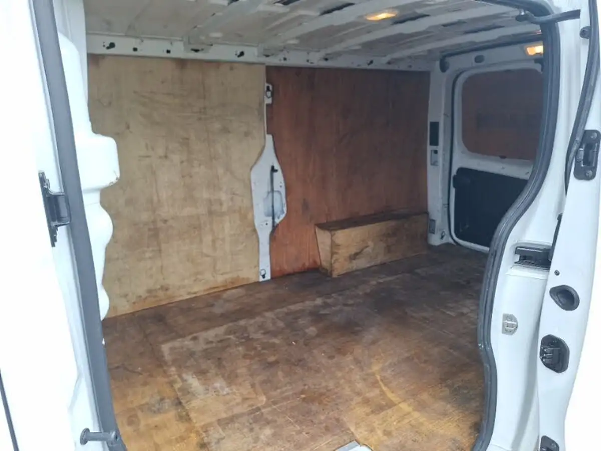 2022-renault-trafic-20dci-ll30-130-business-panel-big-5