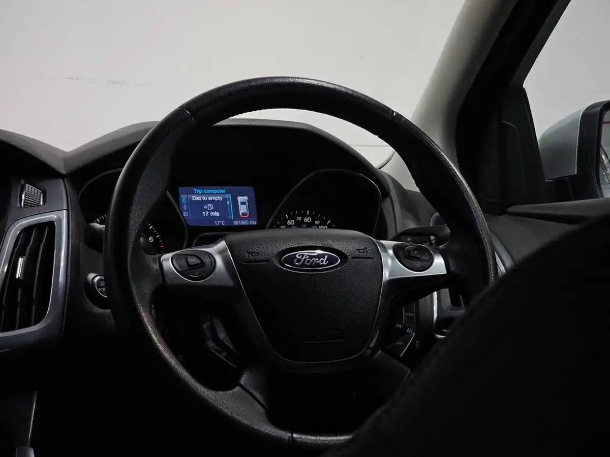 2012-ford-focus-16-titanium-ti-vct-125ps-hatchback-big-29