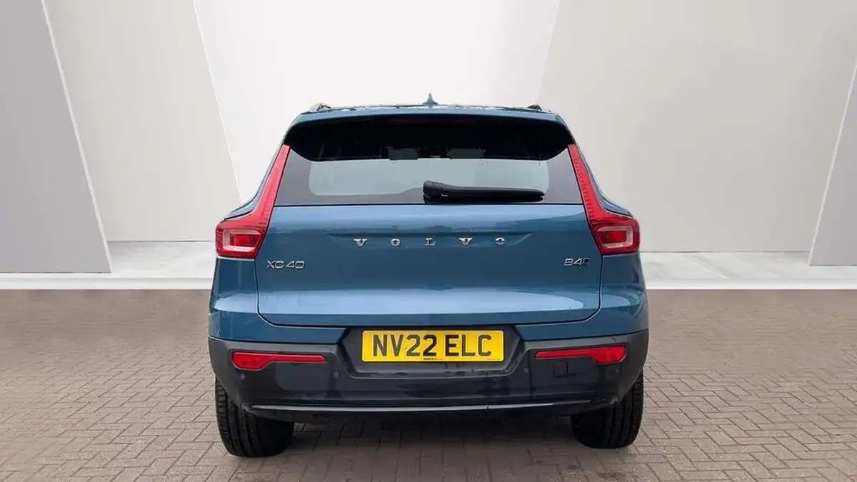2022-volvo-xc40-20-b4-plus-awd-big-6