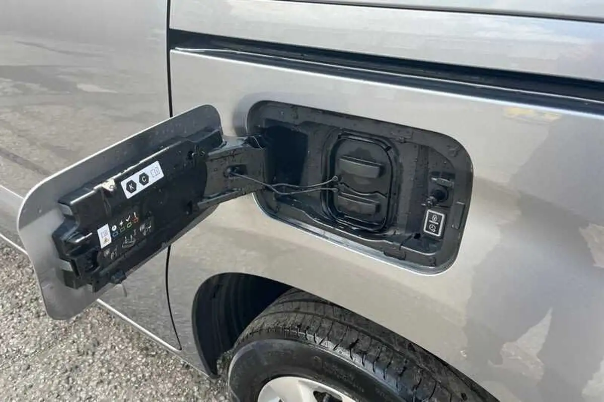 2022-vauxhall-combo-life-e-se-big-37