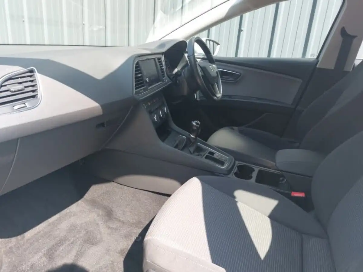 2019-seat-leon-15-tsi-evo-se-hatchback-big-4