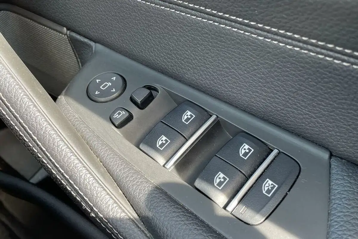 2018-bmw-5-series-30td-530d-m-sport-xdrive-touring-5d-big-13