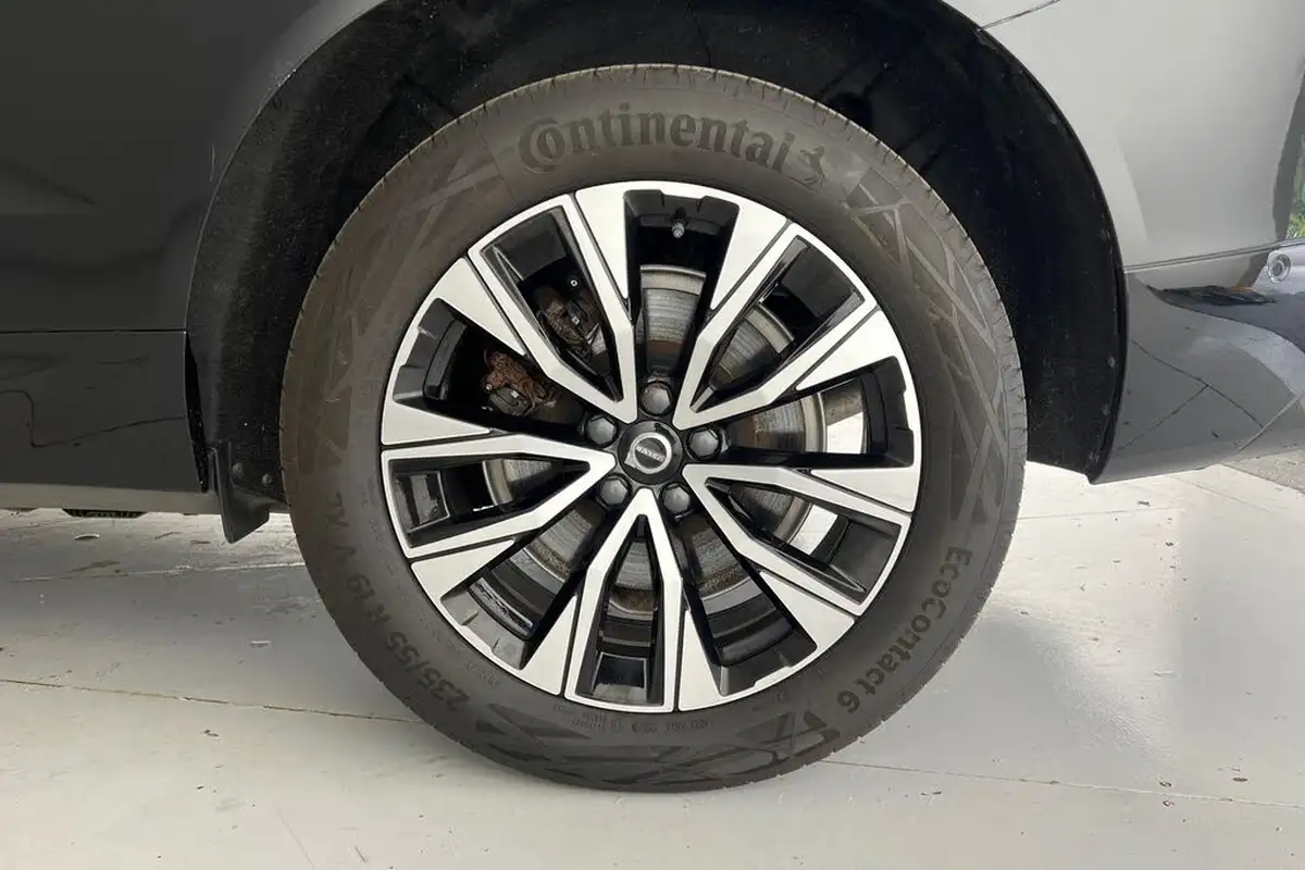 2023-volvo-xc60-20td-b4-plus-big-24