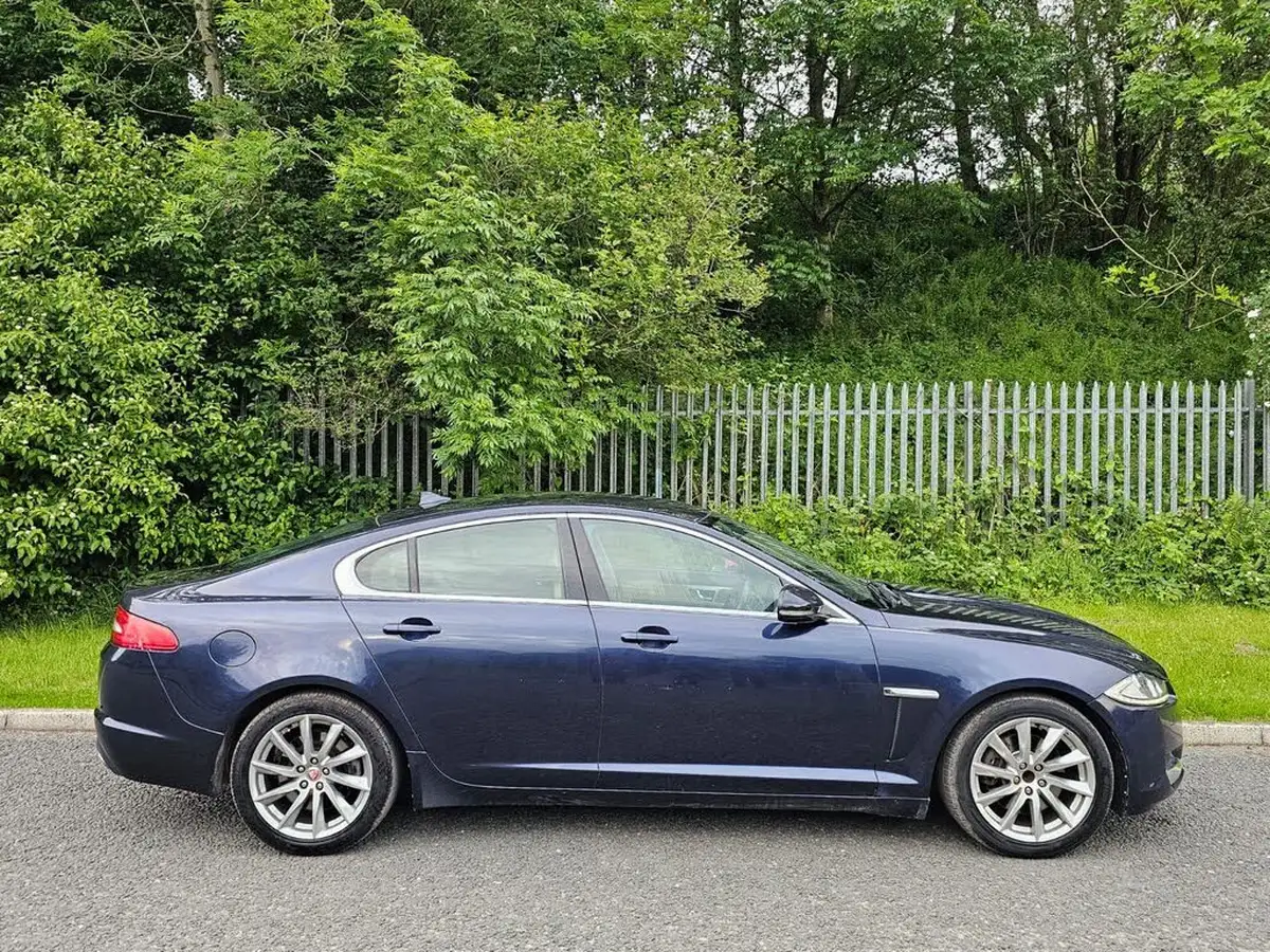 2014-jaguar-xf-22td-luxury-200ps-saloon-4d-big-15