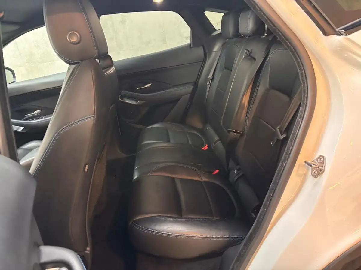 2019-jaguar-e-pace-20-i4d-r-dynamic-s-150ps-big-22