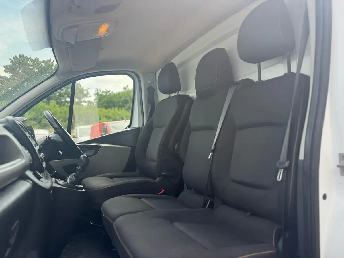 2016-renault-trafic-16dci-sl27-120-business-energy-ready-4work-storage-panel-big-6